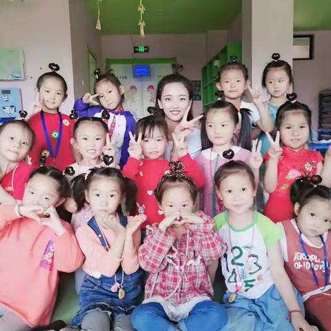 幼儿园生活点滴