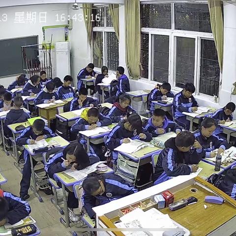 每一个学霸的背后，都站着优秀而凌厉的父母