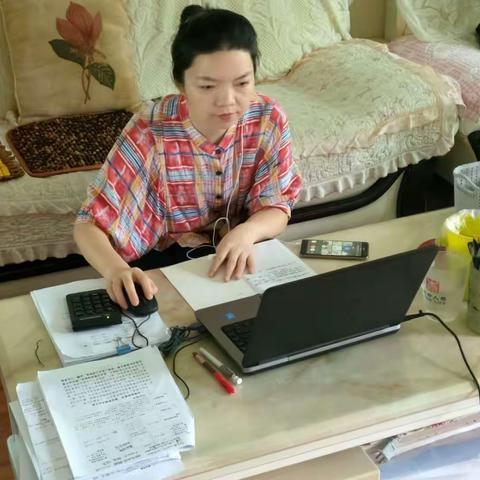 谱金融普惠之路青春之歌-  记昌吉城建支行普惠达人张萍