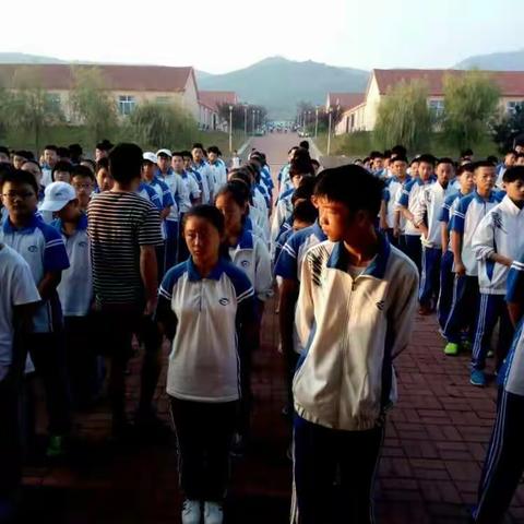 2015级四班，开心学农，见证成长！