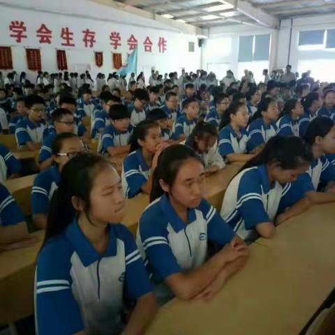 2015级四班，开心学农，见证成长！