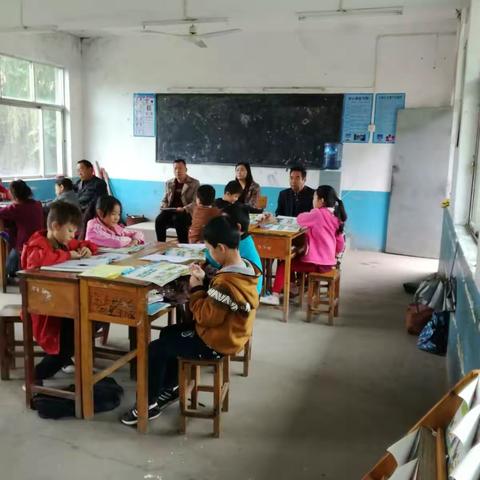 秋风瑟瑟，秋雨绵绵，挡不住盐仓小学课改热潮！