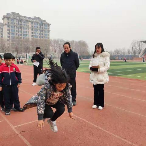 【梁山县第四实验小学】2021-2022学年度第一学期体育抽测纪实