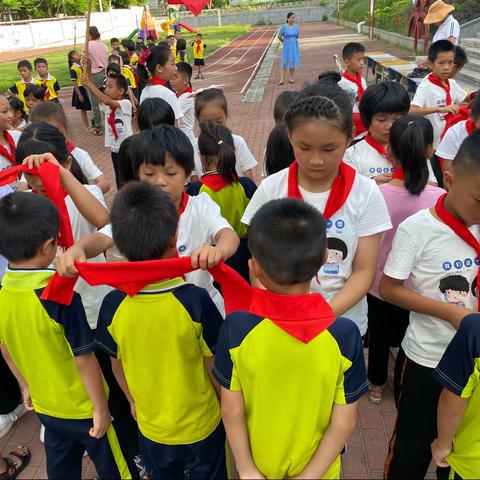 花儿向阳 童心向党——本号镇大里小学