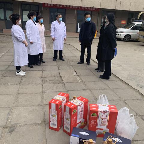 路北区政府副区长雷向阳同志慰问疫情防控一线医务人员