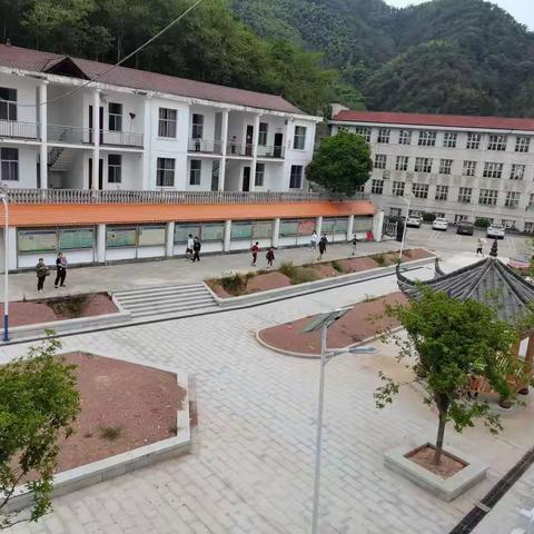 青春筑梦，快乐启航。——龙塘镇中学2022年秋季开学报道