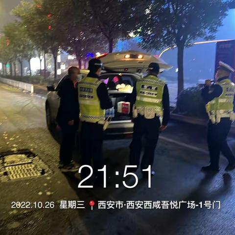 加强设卡盘查　守护辖区平安