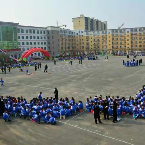 扬体育精神，展满小风采！伊通镇满族中心小学校2017秋季民族趣味运动会