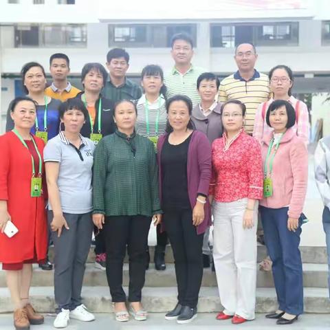 小数组外出学习活动