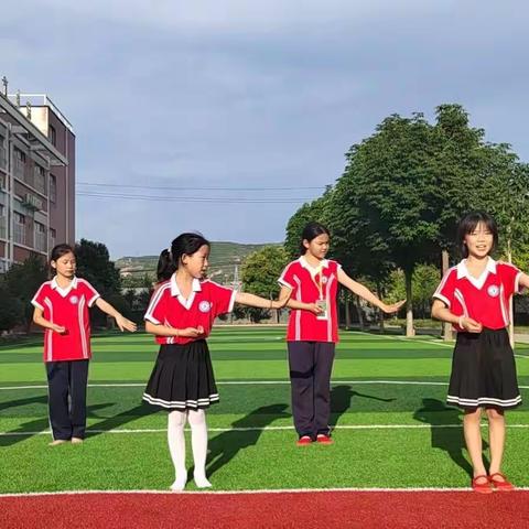 舞动青春，炫我风采——尹庄镇实验小学少年宫舞蹈班