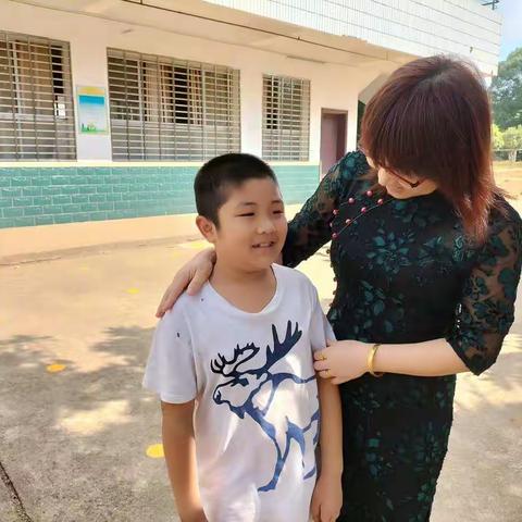 随班就读--谭棋绩 2021年下期成长剪影