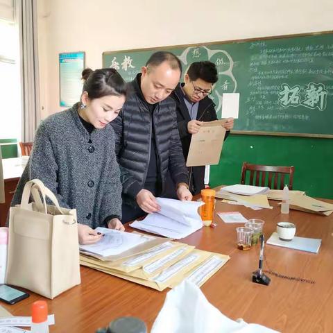 督学督导促成长——上饶县教体局督学来尊桥小学进行随访督导