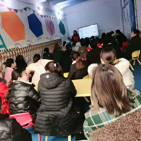 【家园携手，共育未来】大拇指幼儿园家长会