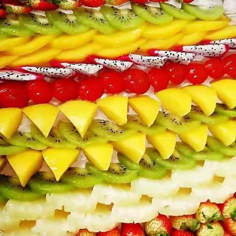 东大街道中心学校三年级一班孩子们祝大家元旦快乐(✪▽✪)