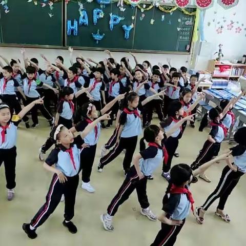 快乐六一【二(6)班】