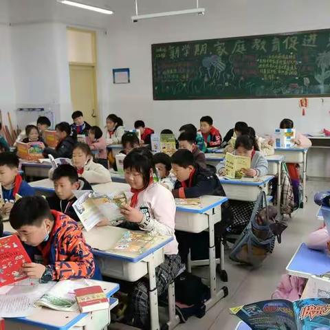 古城完全小学“寓言故事交流会”