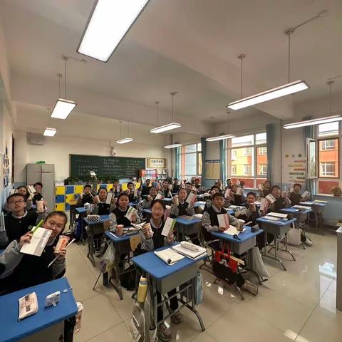 「向阳班」We are family