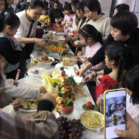 群悦艺术培训中心迎新年开心美食节