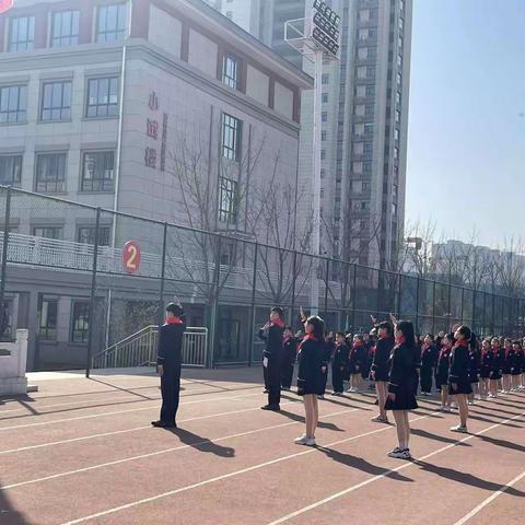 学雷锋，日行一善——林州市世纪学校小学部第3周升旗仪式