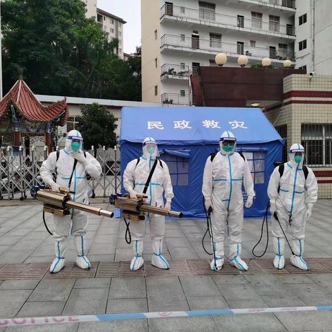 行走在抗“疫”一线的“消杀战士”——记商南县税务局党员干部郑男男抗疫先进事迹