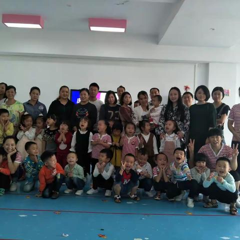 睿力国际幼儿园大（1）班“庆国庆喜迎中秋”活动