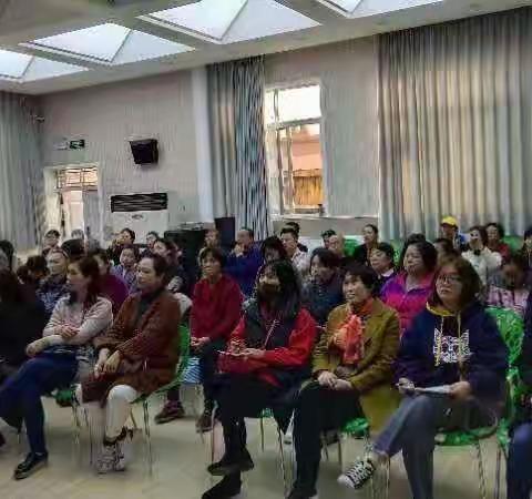 家长与孩子共同成长 ——金明幼儿园组织家长观看“三宽家长学校”课堂直播