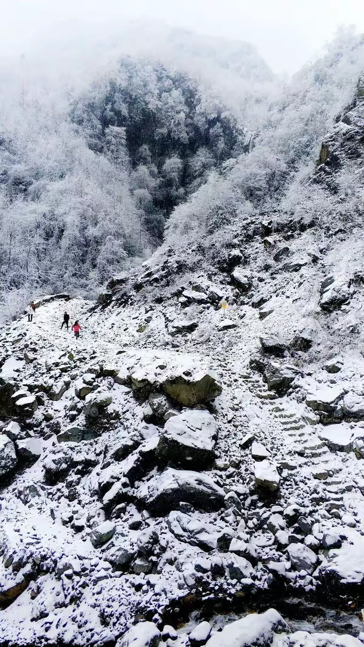 彭州.蟠龙谷 冬雪
