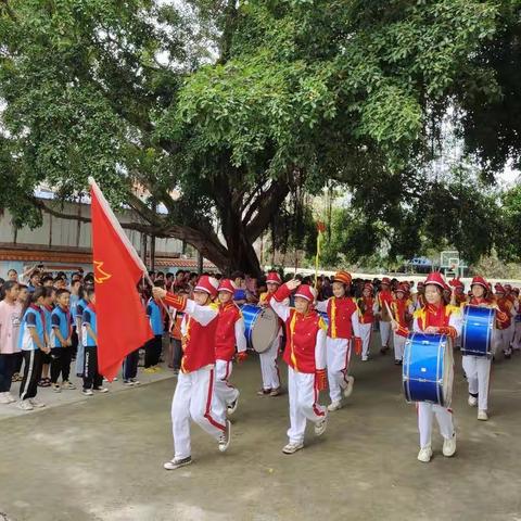 喜迎二十大，争做好队员——永乐镇中心小学少先队入队仪式暨“迎六一”游园活动