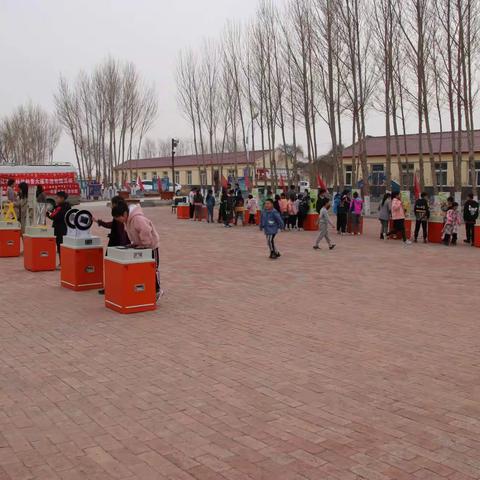 奈曼旗科协科普、通辽市科技馆科普大篷车走进巴嘎波日和小学开展科普宣传活动