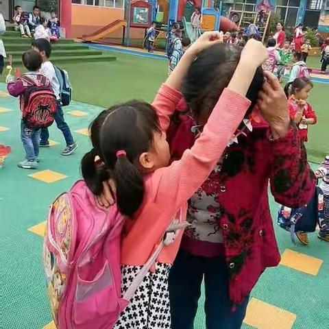 培德幼儿园主题活动：感恩母亲节！有爱就要说出来！蒙特梭利说：十月怀胎的艰辛，只有体验一下，才会懂得母亲的！