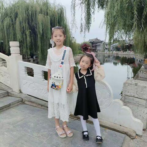 济宁市文昌阁小学五年级五班王晨希的暑假生活美篇