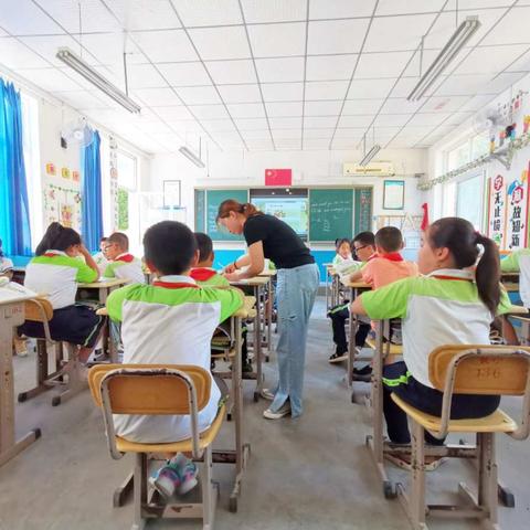 脚踩大地，仰望星空———长乐小学英语教研组教研活动