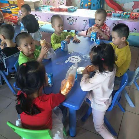 最喜欢周五的面包餐