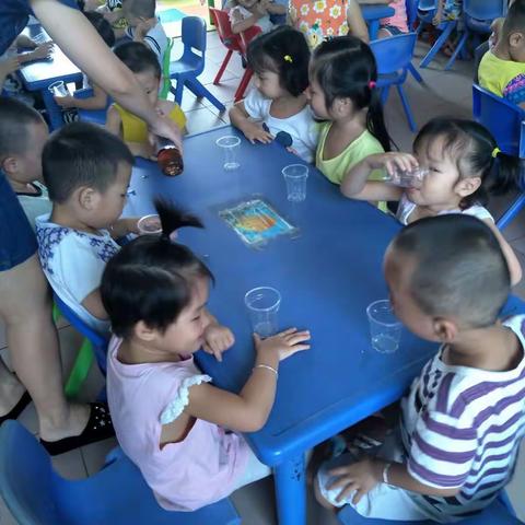 小一班第二个学期:主题活动—好喝的饮料—各种各样的车