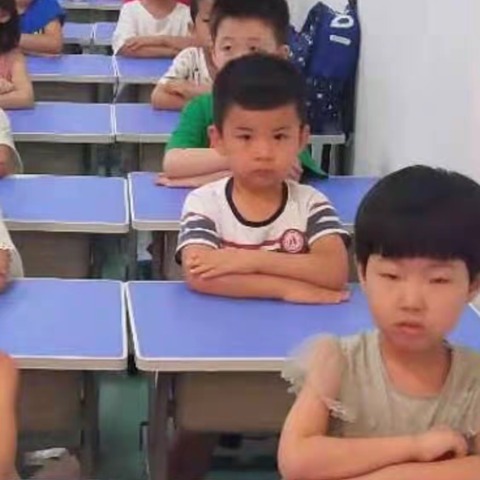 大家好，我叫崔永轩．我是志远教育A2班的一名小学生👨‍🎓