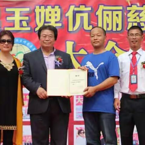 春华秋实，翰墨飘香――记我校首届书画展