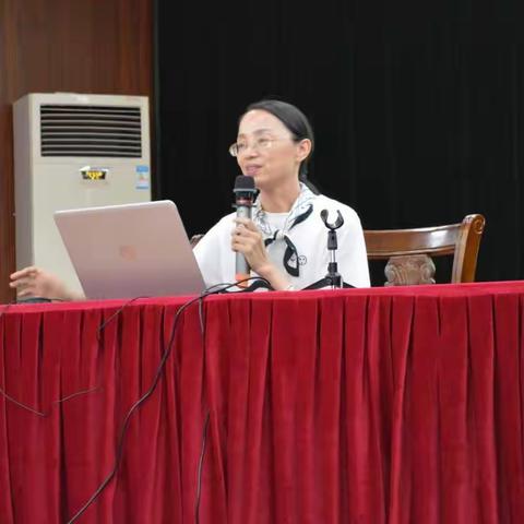 以情动人，温度教育——云阳幼儿园小班家长“开学第一课”开讲啦