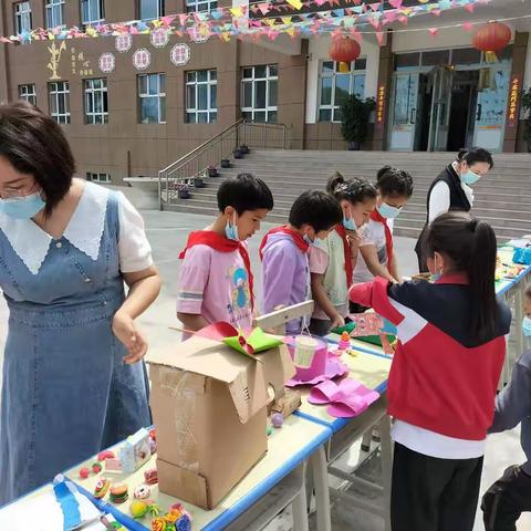 种羊场小学手工制作展览会