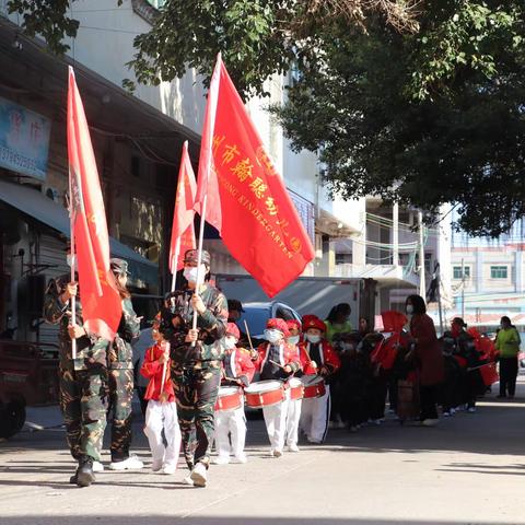 惠城区水口翰聪幼儿园“小小兵训练营”第四天小小兵户外拉练徒步行军&献爱心