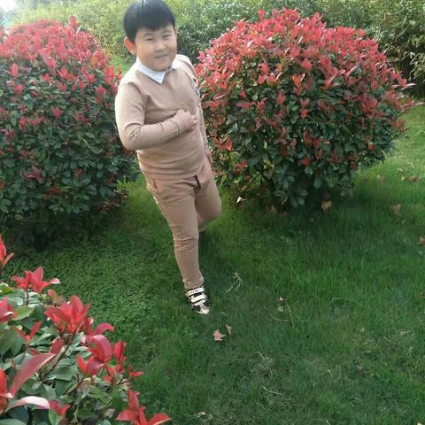 兖州区实验白衣堂校区三年级二班李依恒