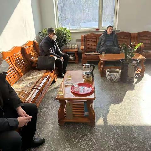 “守护平安年 谋划新篇章”---局领导组织召开新房子林场春节期间重点工作部署会议