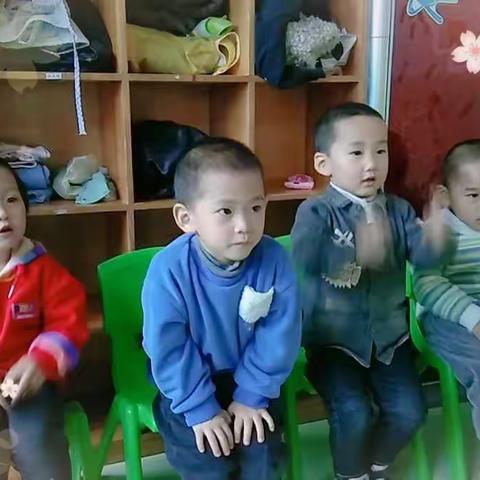 【感恩重阳，敬老孝亲】 小三班的小朋友也在行动！（副本）