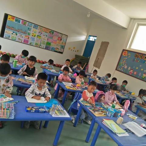 宝宝们的成长____小小画家二2020.06.22