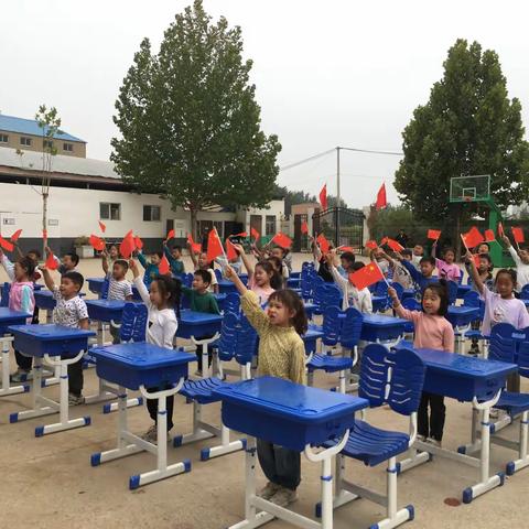 课堂重常规  习惯助成长——博雅小学开展一二年级课堂常规评比活动