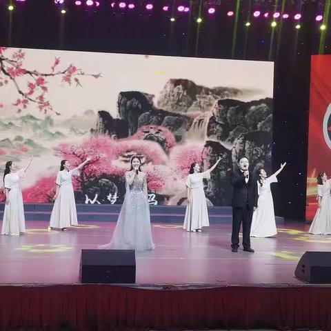 青春同行，读书致远 ——棠张镇跃进小学参加十八届教师读书峰会活动