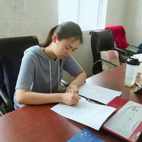 来集镇一初中英语教研组知识竞赛圆满落幕