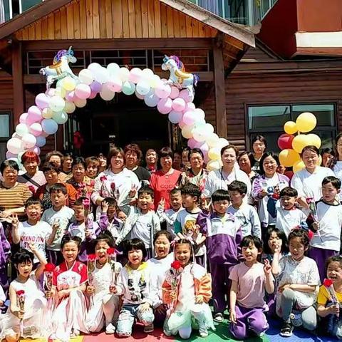 阳光花🌸彩虹班祝天下的母亲节日快乐！🙋