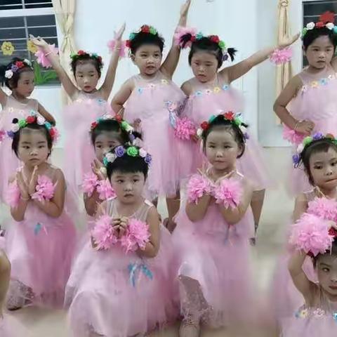童心向党，快乐成长——谢鸡中心幼儿园“六一”文艺汇演