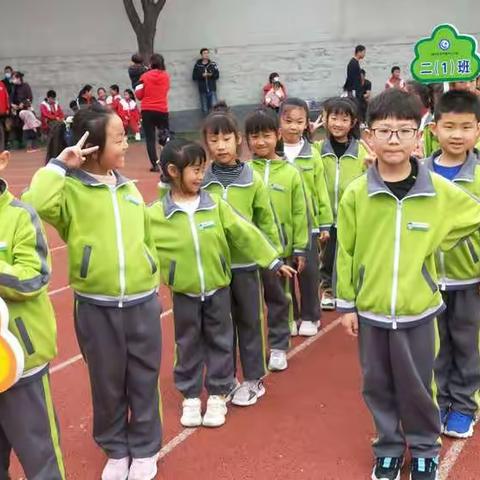 “崇德 乐学 健体 尚美”罗村中心小学第五届体育运动会♚一年级三班♚