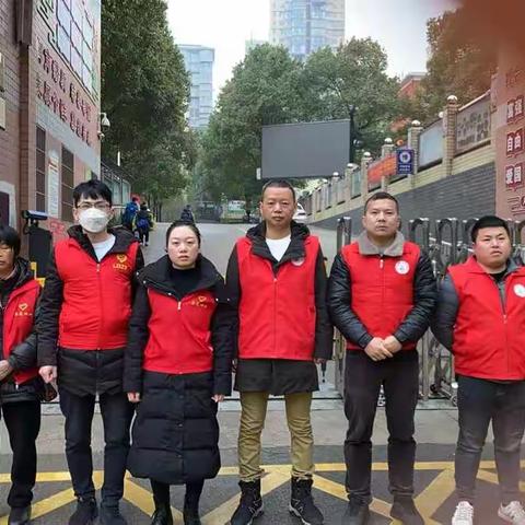 天寒地冻，用爱护学